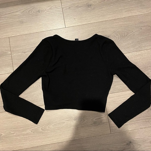 Women’s Forever 21 Cropped Waffle Shirt - Picture 2 of 3